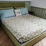 לינה וארוחת בוקר Cesar 3*